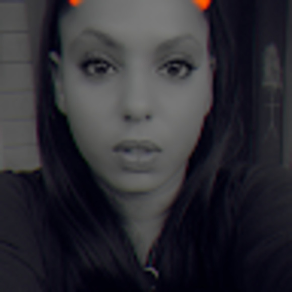 Meet your Posher, Alisha - Picture 1 of 1